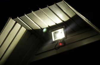 Außenlampe mit Bewegungsmelder