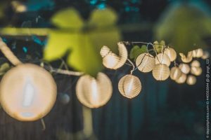 Solar Lampions im Garten